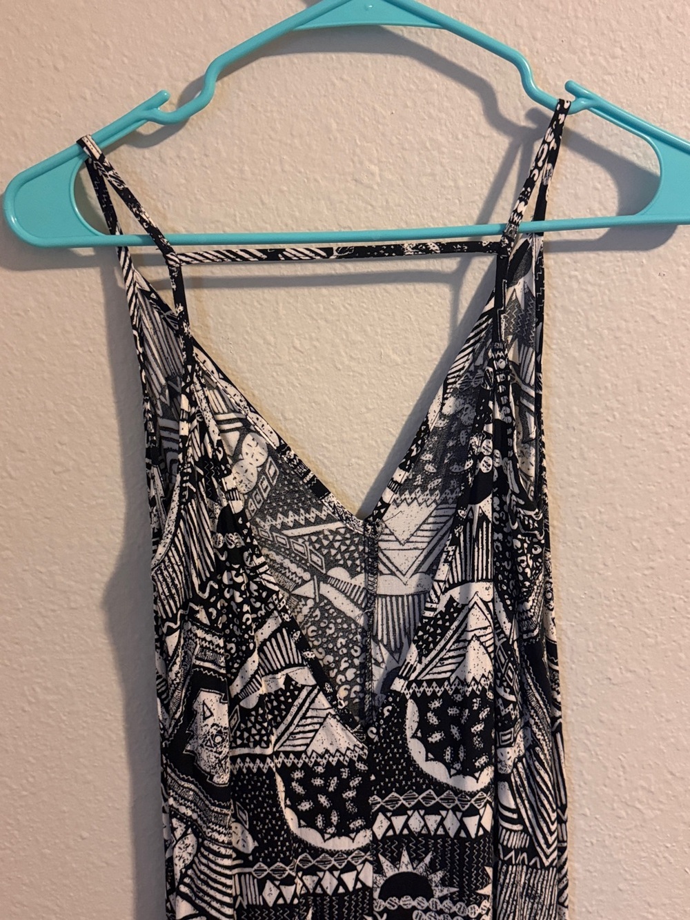 Black & White Tribal Print Maxi Dress with V-Neck - Picture 2 of 5